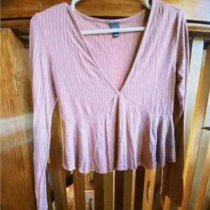 cute blouse!!⭐️⭐️